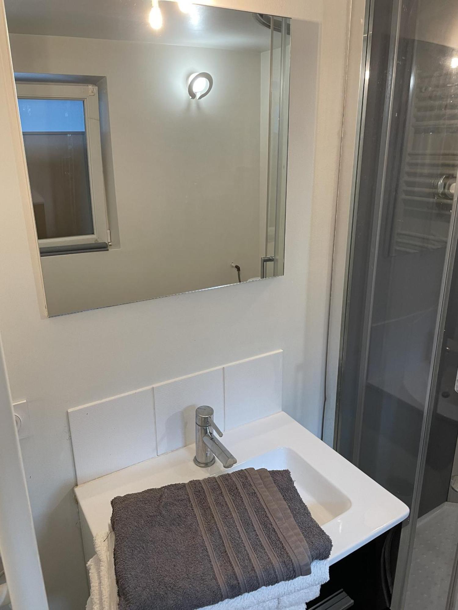 Appartshotels'De Ville Bourg-les-Valence Bilik gambar